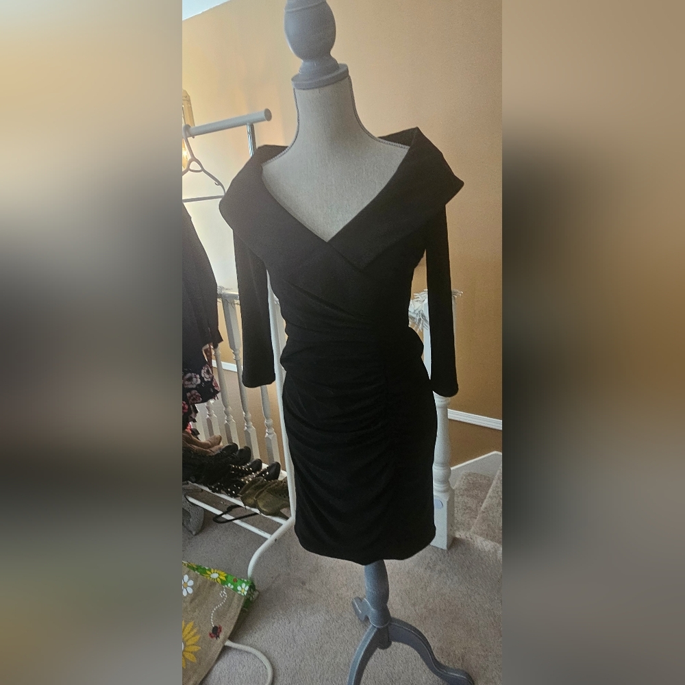 Adrianna Papell Black Off-Shoulder Ruched Sheath Dress
